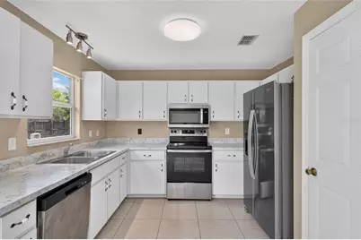 4240 SE 134th Place, Belleview, FL 34420 - Photo 15