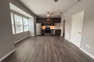 204 NW 18th St, Gainesville, FL 32603 - Photo 3