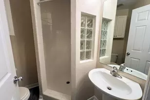 3911 SW 27th St, Gainesville, FL 32608 - Photo 5