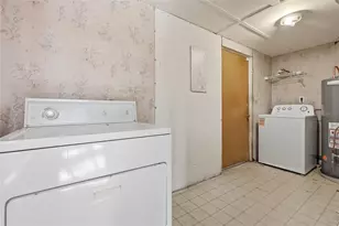 2049 NE 15th St, Gainesville, FL 32609 - Photo 19