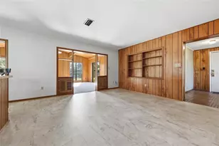 2049 NE 15th St, Gainesville, FL 32609 - Photo 3