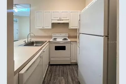 3911 SW 27th Street #10, Gainesville, FL 32608 - Photo 9