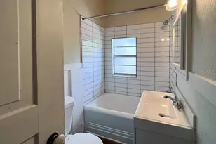 208 NE 4 St, Gainesville, FL 32601 - Photo 11