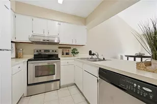 4427 SW 21st Ln, Gainesville, FL 32607 - Photo 11