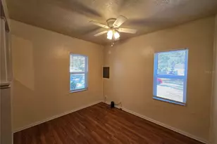 107 NE 15th St, Gainesville, FL 32641 - Photo 7