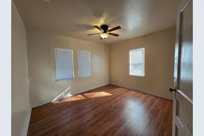 107 NE 15th Street, Gainesville, FL 32641 - Photo 15