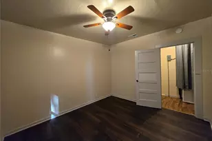 107 NE 15th St, Gainesville, FL 32641 - Photo 17