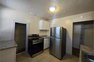 107 NE 15th St, Gainesville, FL 32641 - Photo 11