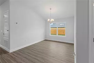 593 SW Bellflower Dr, Lake City, FL 32024 - Photo 7