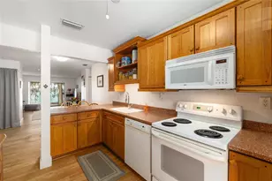 2674 SW 14th Dr, Gainesville, FL 32608 - Photo 9