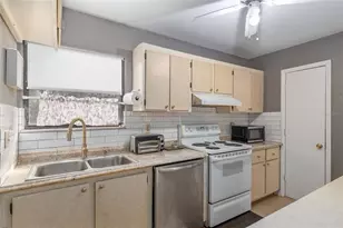 2811 SW Archer Rd, Gainesville, FL 32608 - Photo 9