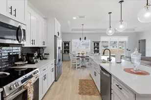 1054 SW 67 St, Gainesville, FL 32607 - Photo 9