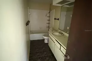 8802 NW 6th Pl, Gainesville, FL 32607 - Photo 17