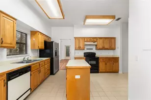 568 NW 39th Dr, Gainesville, FL 32607 - Photo 7