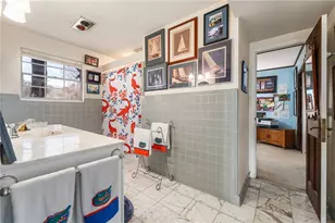 2737 SW 4th Pl, Gainesville, FL 32607 - Photo 11