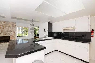 1117 SE Mendoza Avenue, Port Saint Lucie, FL 34952 - Photo 9