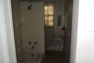 1322 NW 12th St, Gainesville, FL 32601 - Photo 11