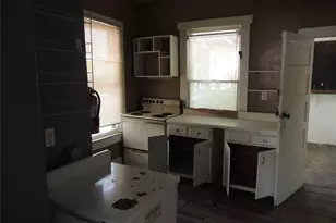 1322 NW 12th St, Gainesville, FL 32601 - Photo 7