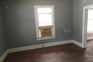 1322 NW 12th St, Gainesville, FL 32601 - Photo 5