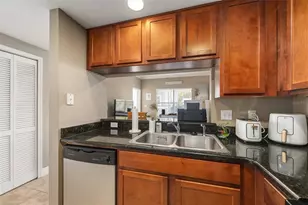 1460 NW 3rd Pl, Gainesville, FL 32603 - Photo 9