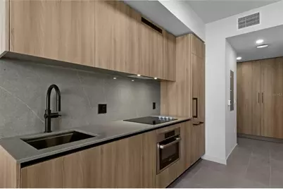 121 NE 5th Street #1500, Miami, FL 33132 - Photo 11