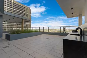121 NE 5th St, Miami, FL 33132 - Photo 33