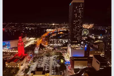 121 NE 5th Street #1500, Miami, FL 33132 - Photo 13