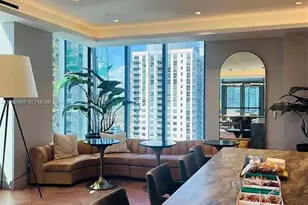 121 NE 5th St, Miami, FL 33132 - Photo 9