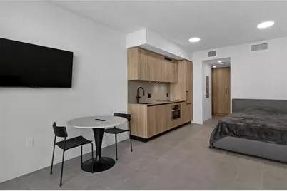121 NE 5th Street #1500, Miami, FL 33132 - Photo 9