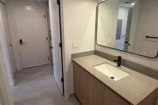 121 NE 5th St, Miami, FL 33132 - Photo 7