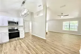 3648 NW 7th Pl, Gainesville, FL 32607 - Photo 3