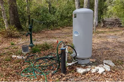 1187 SW Boston Terrace, Fort White, FL 32038 - Photo 9