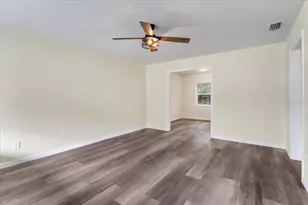 1312 NW 17th Ave, Chiefland, FL 32626 - Photo 5