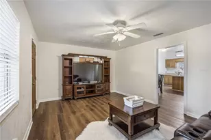 24 NE 45th St, Gainesville, FL 32641 - Photo 5