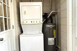 2411 NE 11th St, Gainesville, FL 32609 - Photo 11