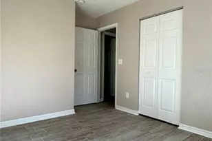 2411 NE 11th St, Gainesville, FL 32609 - Photo 19