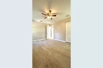 2411 NE 11th Street, Gainesville, FL 32609 - Photo 17