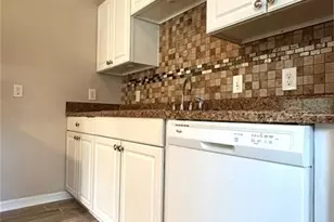 2411 NE 11th St, Gainesville, FL 32609 - Photo 7