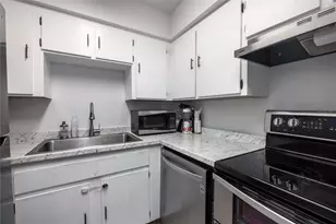 2635 SW 35th Pl, Gainesville, FL 32608 - Photo 11