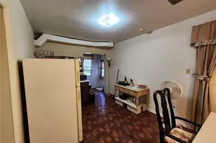 1030 NE 9th St, Gainesville, FL 32609 - Photo 9