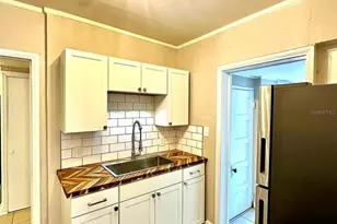 1030 NE 1st Ave, Gainesville, FL 32601 - Photo 9