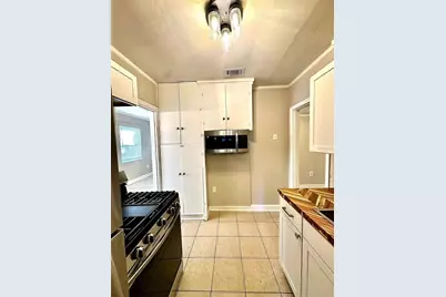 1030 NE 1st Avenue, Gainesville, FL 32601 - Photo 11