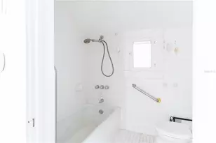 1106 NE 4 St, Gainesville, FL 32601 - Photo 37