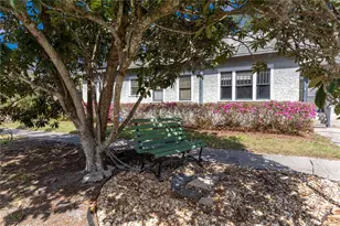 1106 NE 4 St, Gainesville, FL 32601 - Photo 5
