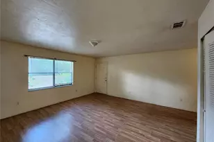 4021 SW 37th St, Gainesville, FL 32608 - Photo 11