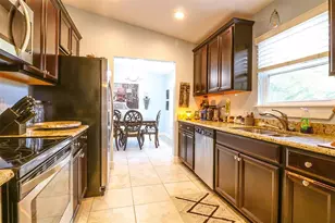 1523 NW 39th Ter, Gainesville, FL 32605 - Photo 7