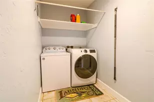 1523 NW 39th Ter, Gainesville, FL 32605 - Photo 9