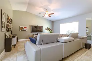 1523 NW 39th Ter, Gainesville, FL 32605 - Photo 3