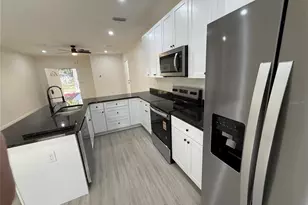 1311 NE 3rd Ave, Gainesville, FL 32641 - Photo 5