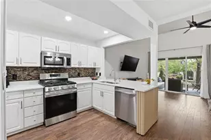 1215 NW 55th St, Gainesville, FL 32605 - Photo 11